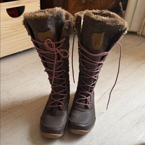 Sorel Brown and Pink Lace-Up Winter Boots
